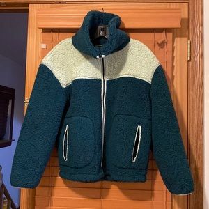 Universal Thread mint and teal Sherpa